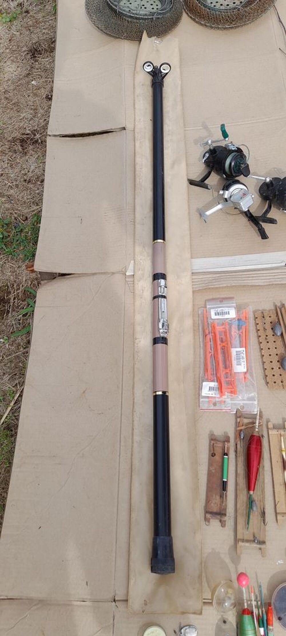 Canne &agrave; p&ecirc;che t&eacute;l&eacute;scospique HF 16, 3 moulinets et accessoire Sports
