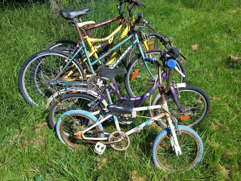 5 v&eacute;los &agrave; restaurer Vélos