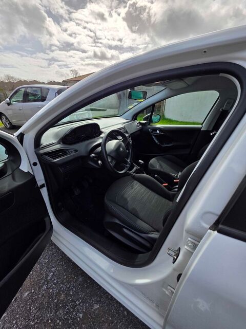 Peugeot 208 1.4hdi soci&eacute;t&eacute;