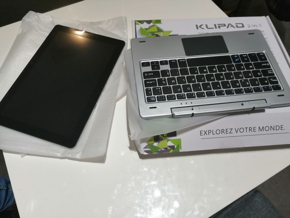 Tablette tactile neuve Téléphones et tablettes