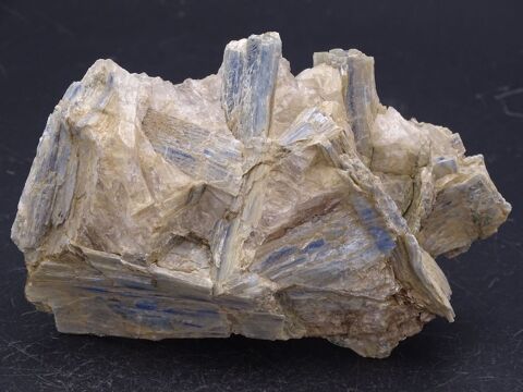Disth�ne , Cyanite , Morbihan , Bretagne , France 185 gr 35 Bertrichamps (54)