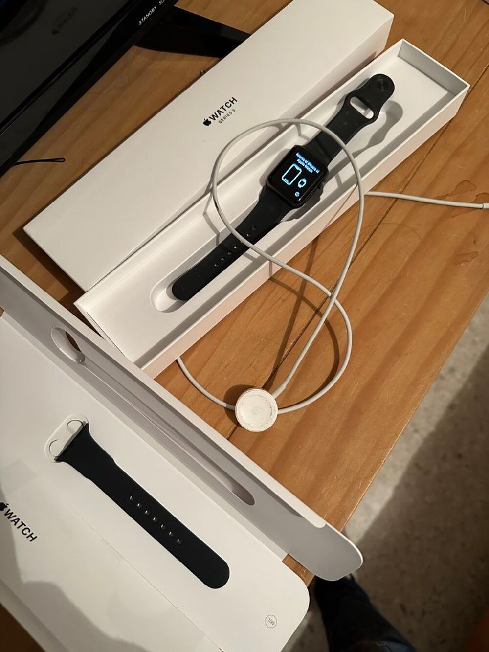 Apple Watch s&eacute;rie 3 38mm Téléphones et tablettes