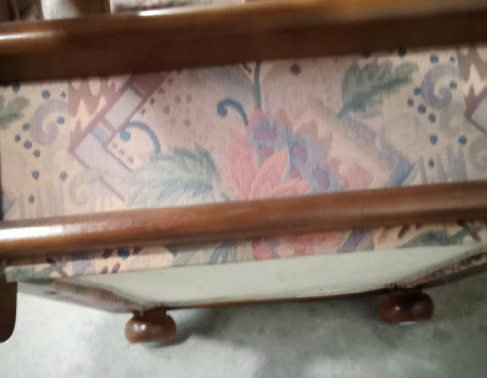 Paire de fauteuils de salon en bois massif ? Bon &eacute;tat Meubles