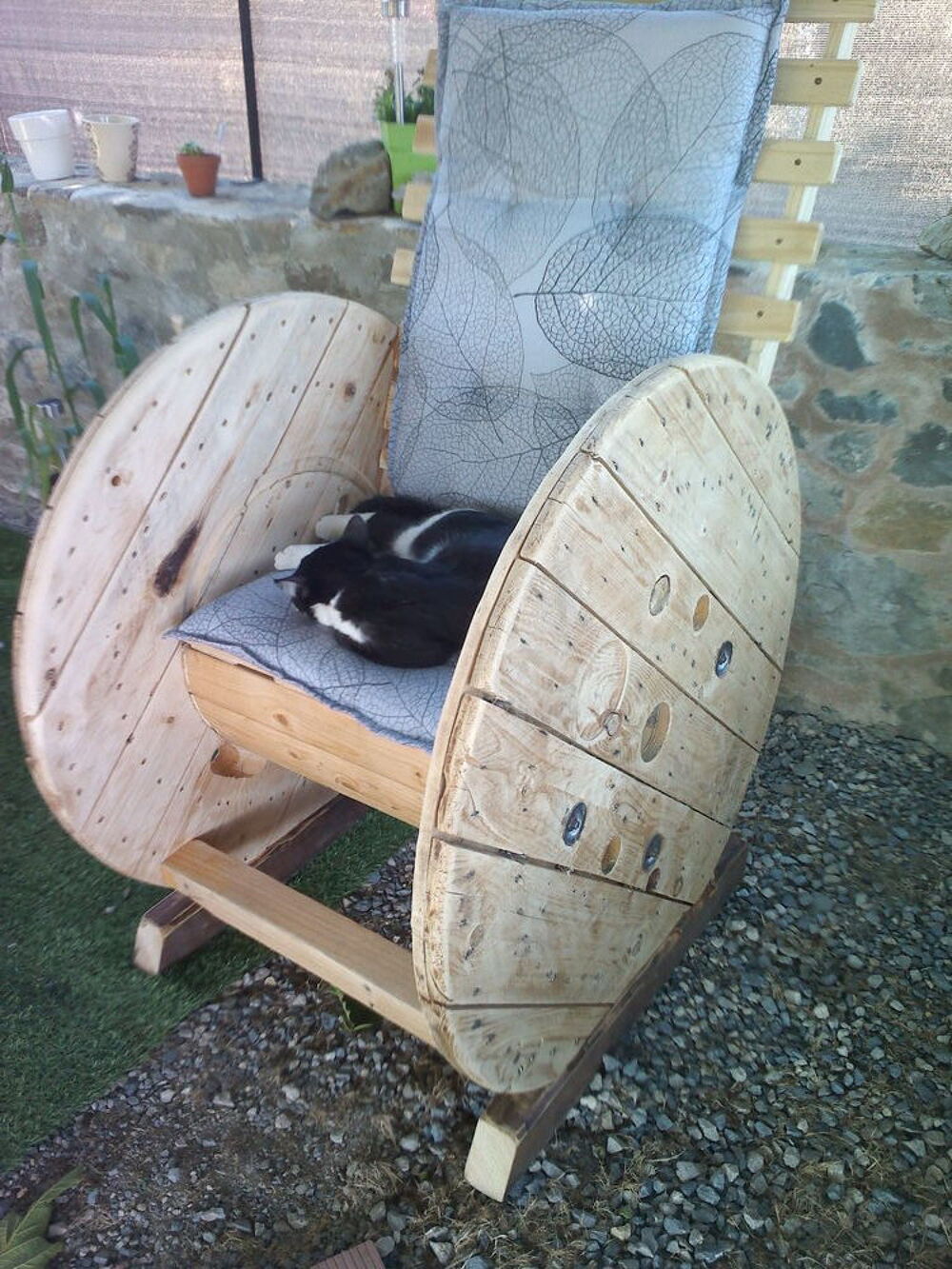 fauteuil en bois personnalis&eacute;e Meubles
