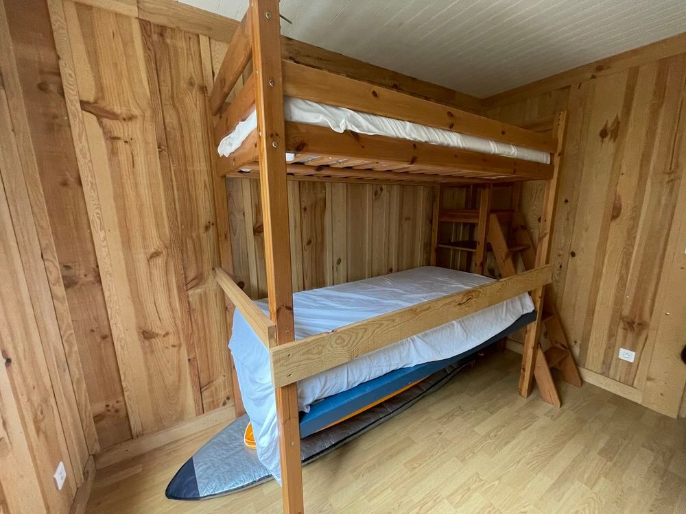Av lits superpos&eacute;s + literie neuve Mobilier enfants