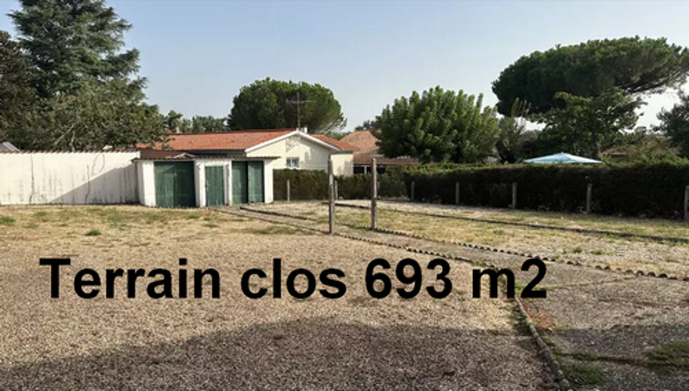 Vente Maison Super occase - Maison de ville avec terrain . La roche-chalais