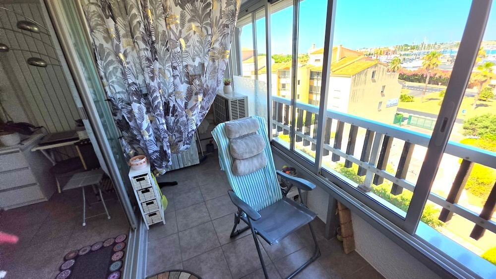 Vente Appartement LE CAP D'AGDE -Situé à proximité du port et des falaises, appartement 2 pièces de 29.5m² + Loggia exposé vitrée de 5.75m² - Rénové et climatisé. Le cap d agde