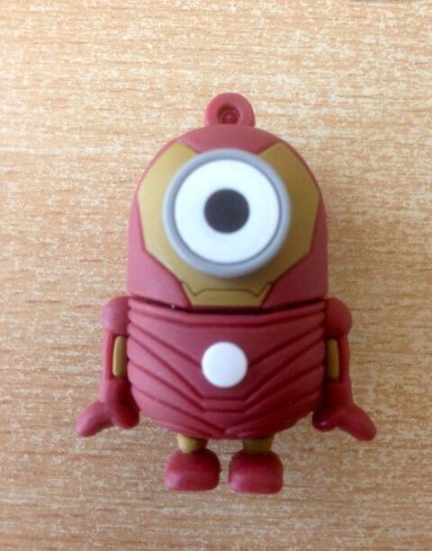 Clé usb 8 gb moi moche et méchant iron man 5 Carnon Plage (34)