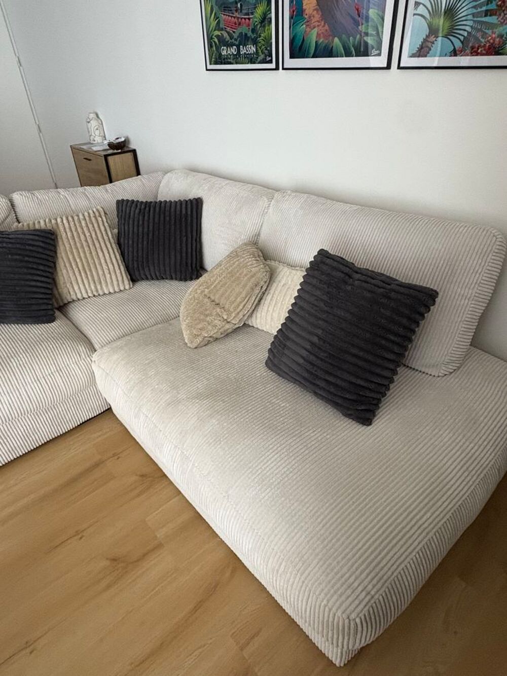 canap&eacute; d'angle beige Meubles