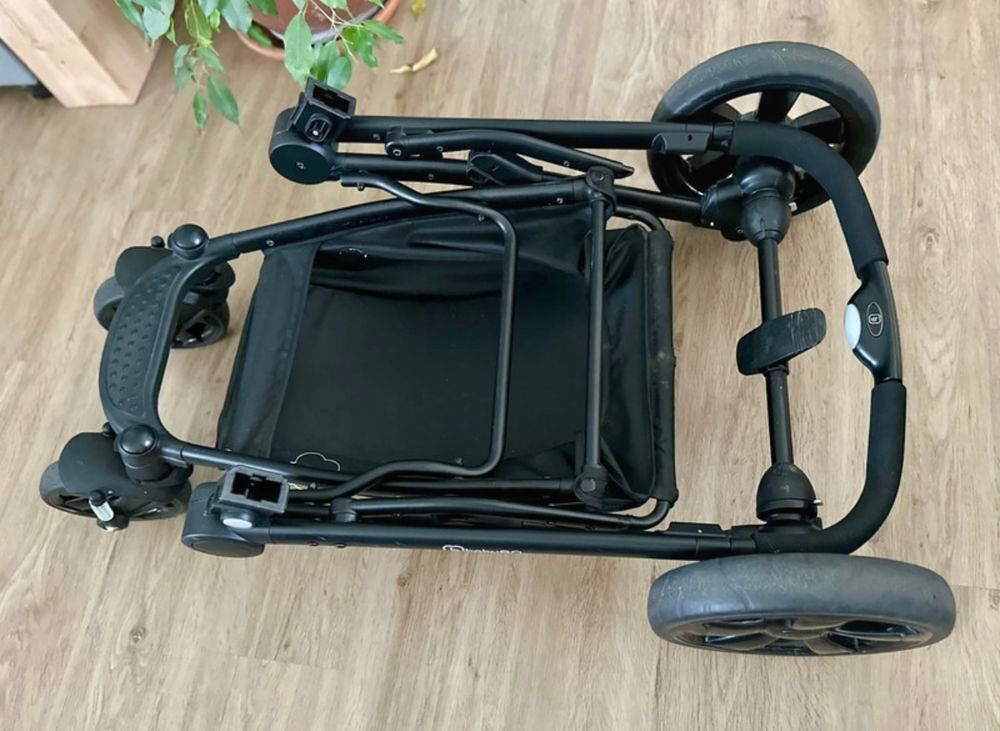 Poussette &amp; Si&egrave;ge auto Babygo Pu�riculture