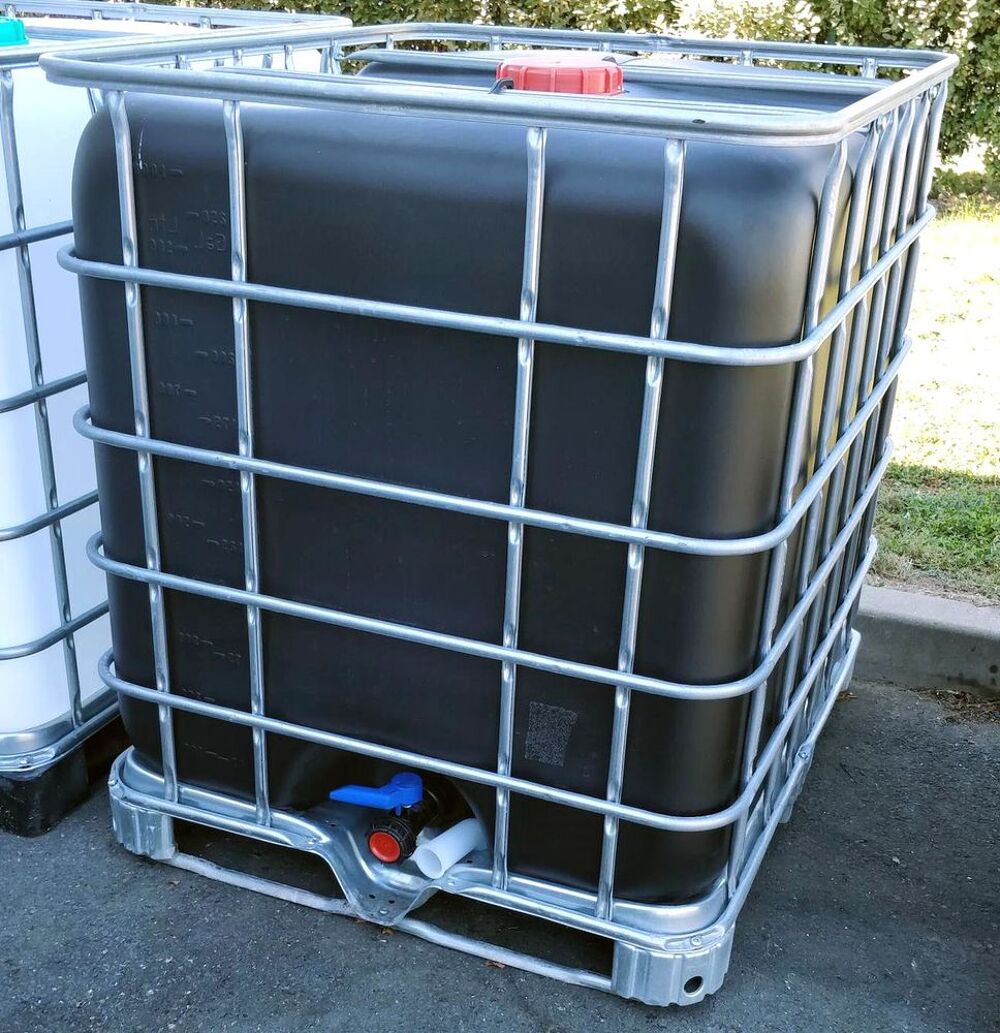 Citerne r&eacute;cup&eacute;rateur d'eau noir 1000 litres Cuve IBC NEUF JAMAIS UTILISER SOUS ETIQUETTE ENCORE Bricolage