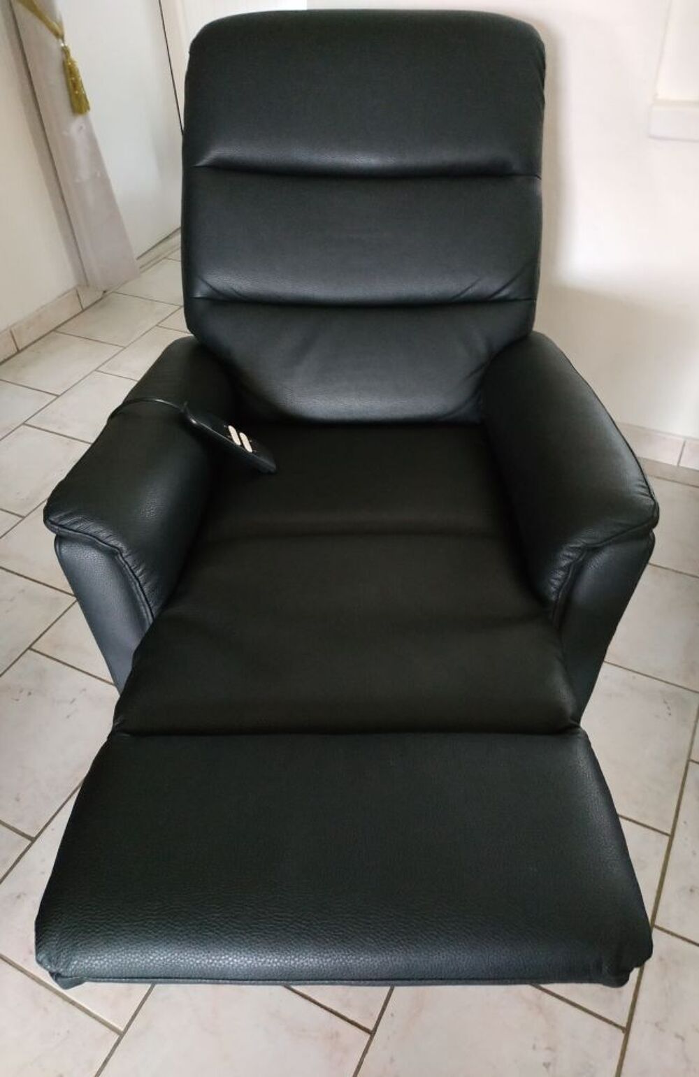 Fauteuil de confort multi-positions- fonction releveur 2 moteurs Meubles