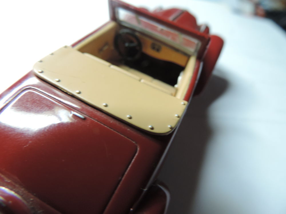 CITROEN TRACTION - CABRIOLET - 22 CV - Echelle : 1/43 &egrave;me 