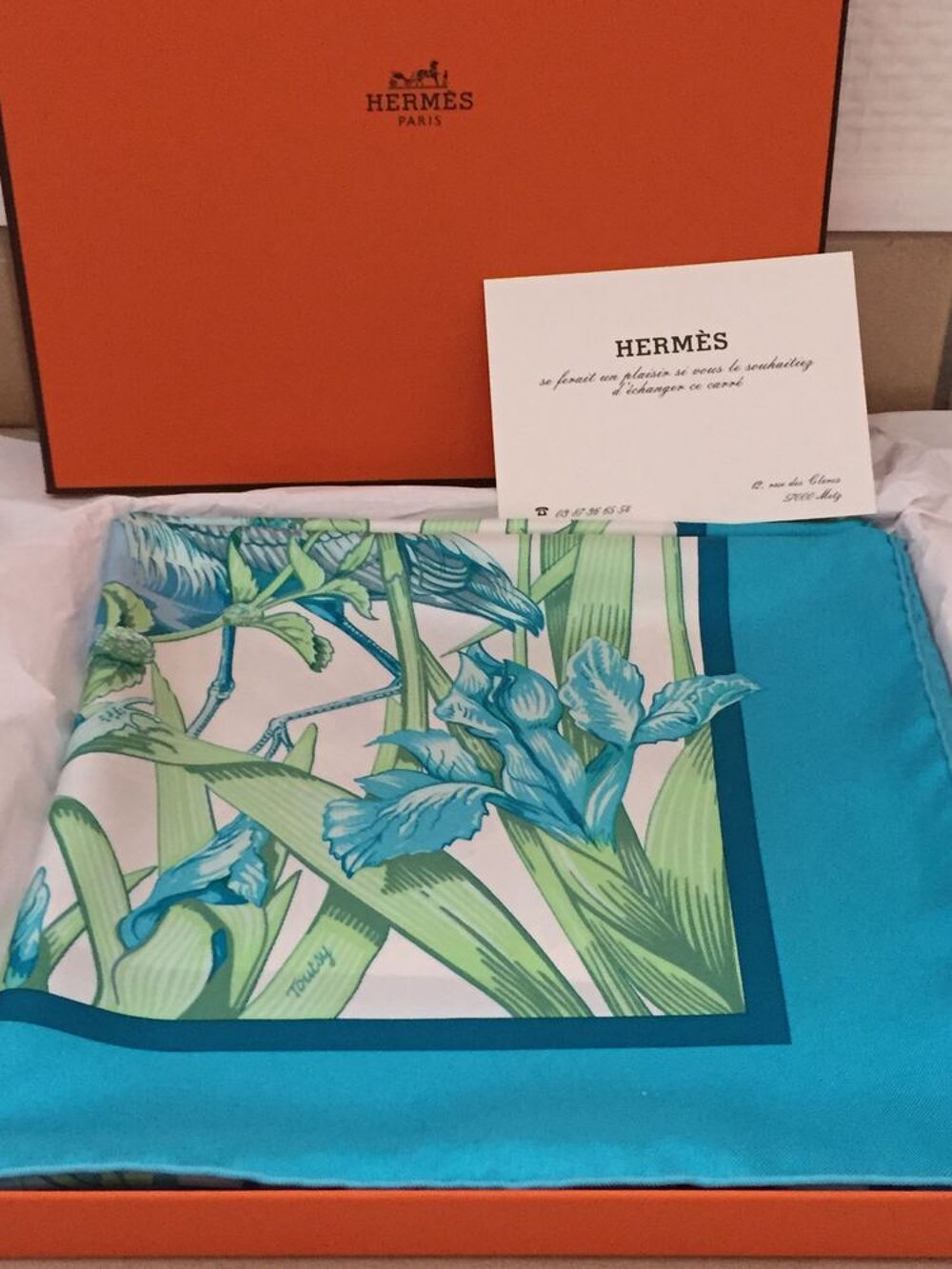 Carr&eacute; Herm&egrave;s en soie Bijoux et montres