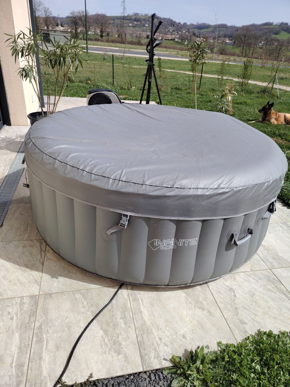 SPA gonflable Jardin
