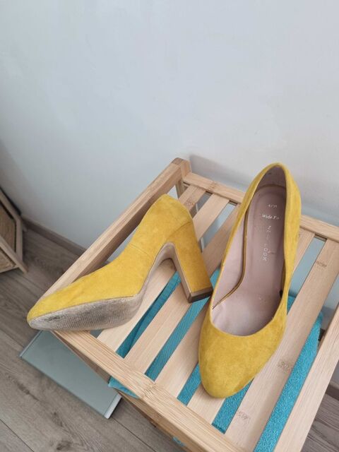 escarpins+jaunes Blangy-Tronville (80)