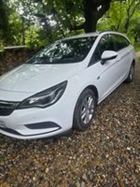 Astra Sports Tourer 1.6 CDTI 95 ch Business Edition 2017 occasion 26220 Comps