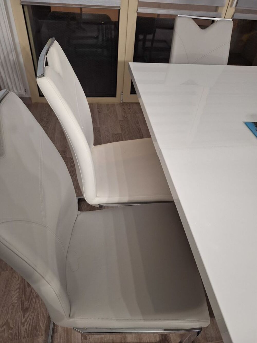 Table et chaises Meubles