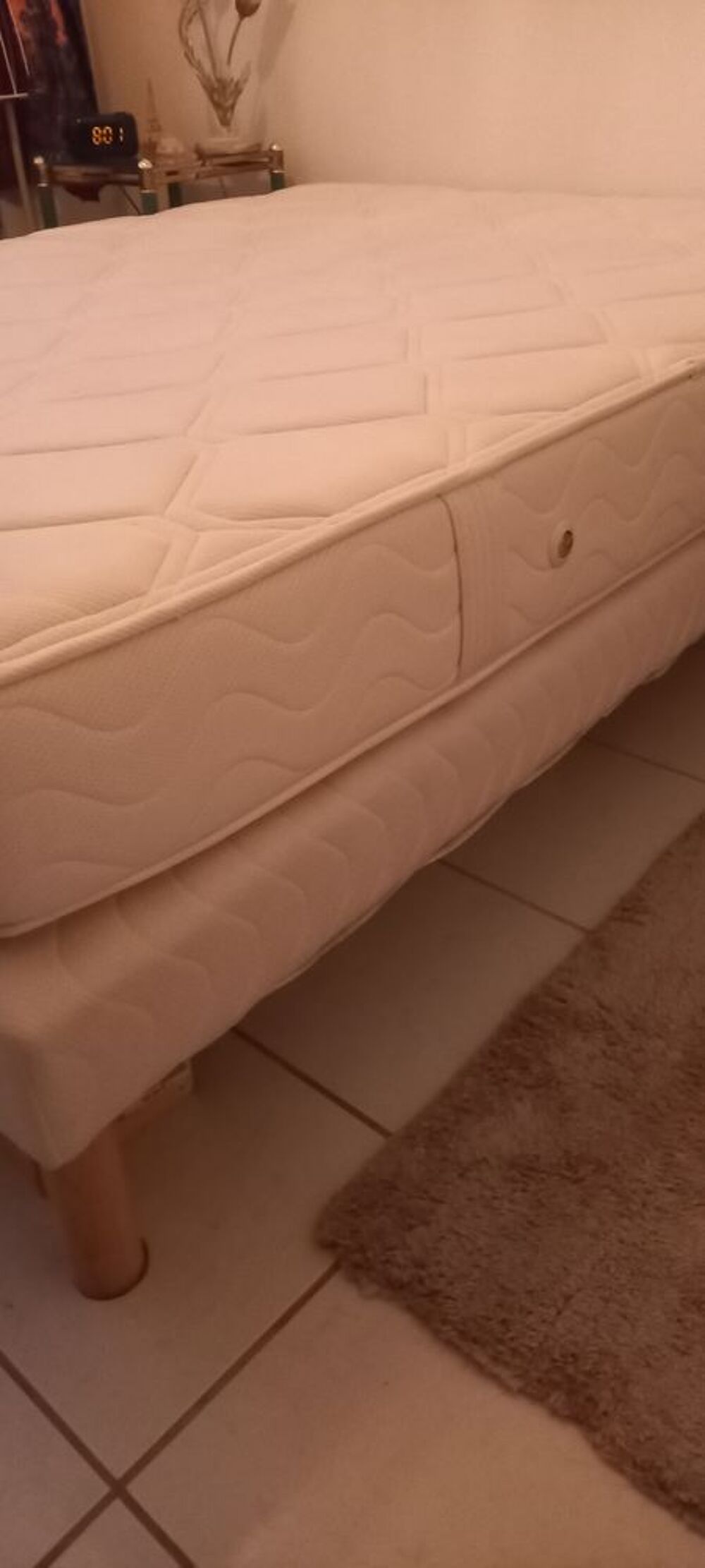 MATELAS BULTEX +SOMMIER TAPISSIER Meubles