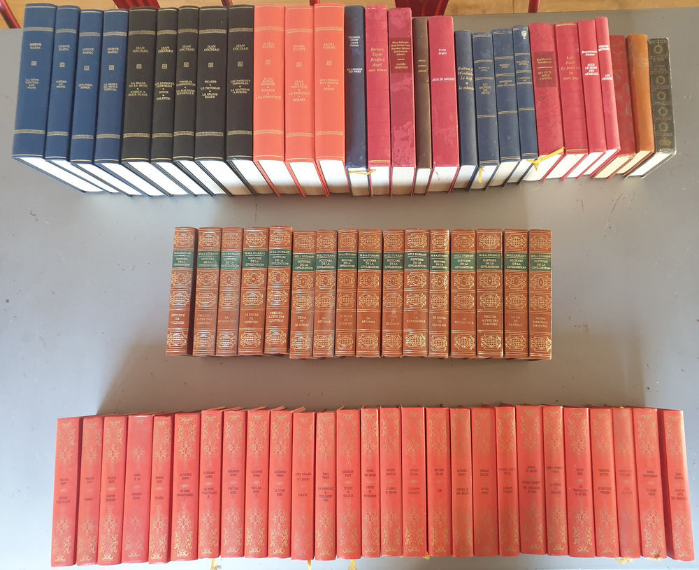 Lot de 72 livres reli&eacute;s Livres et BD