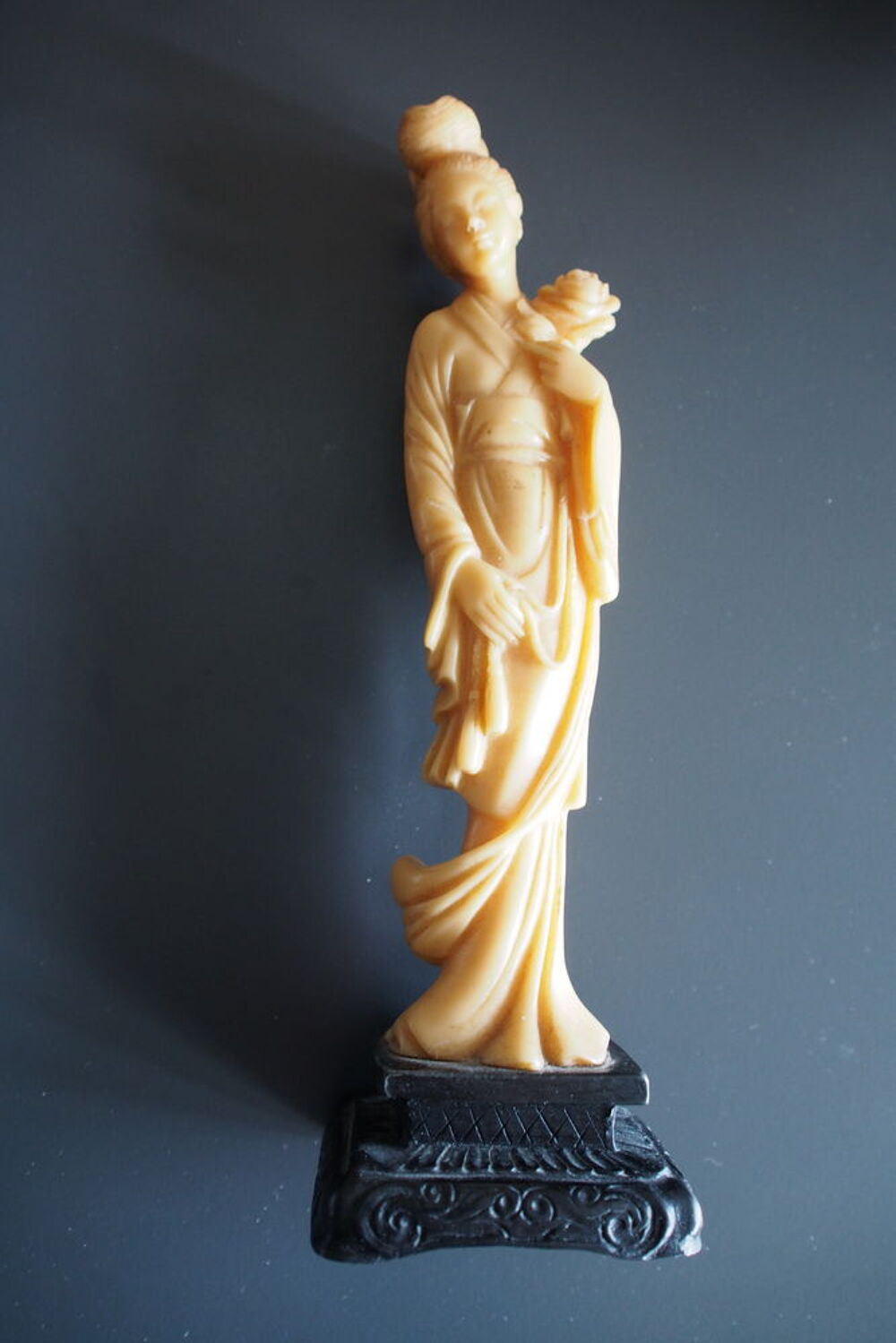 Statuette femme japonaise 