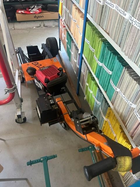 AVIATION  TRACTEUR POUR AVIONS LEGERS / LOURDS 600 21000 Dijon