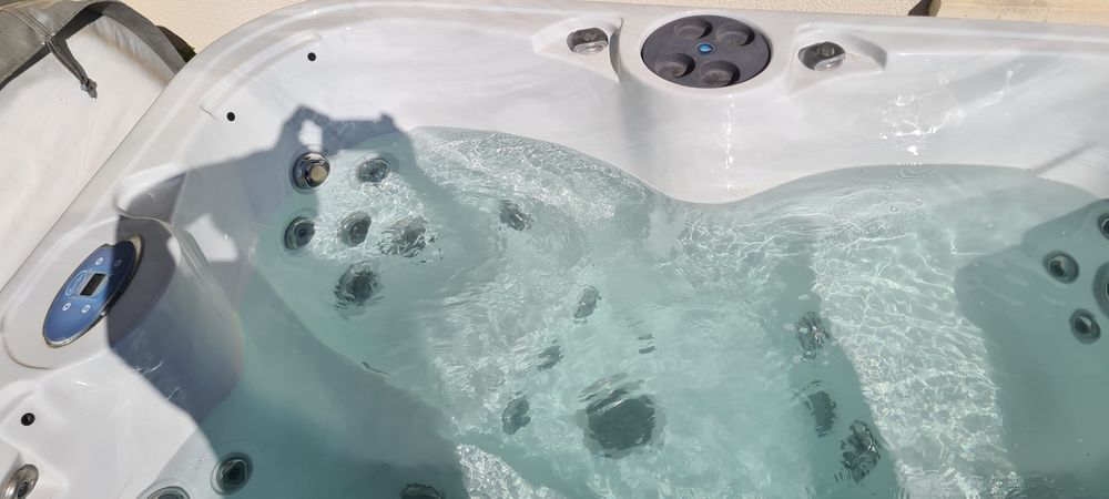 SPA HAUT DE GAMME COAST SPAS - OMEGA CLASSIC 50 (50 JETS) Sports