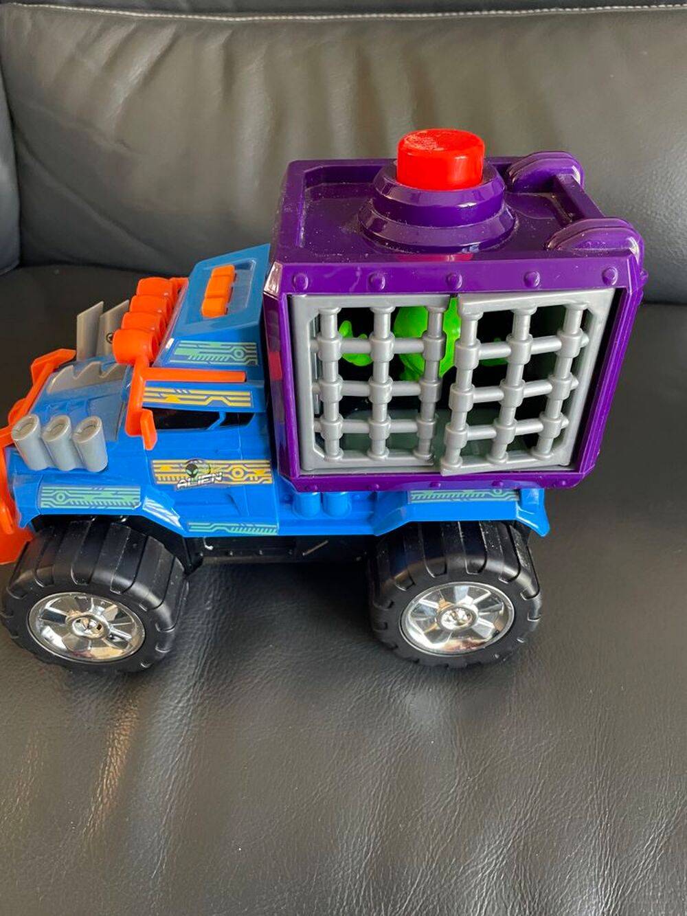 Camion TEAMSTERZ Monster Light and Sounds Ann&eacute;e 2021 Jeux / jouets