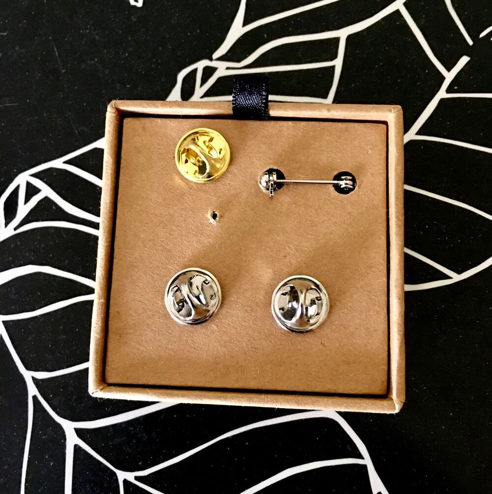 Pin's Fred Perry Neufs authentiques ; &Eacute;pinglettes, Badges Bijoux et montres