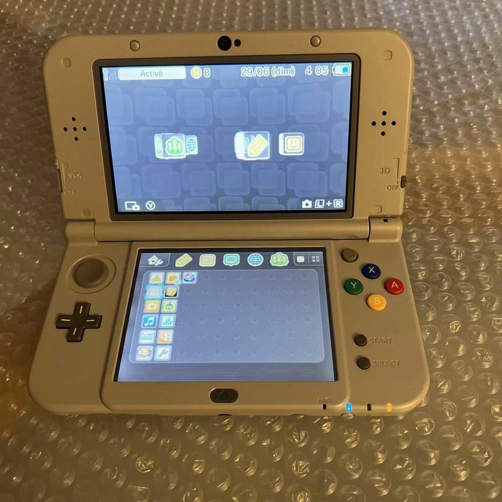 New 3ds xl &eacute;dition super Nintendo Consoles et jeux vidéos
