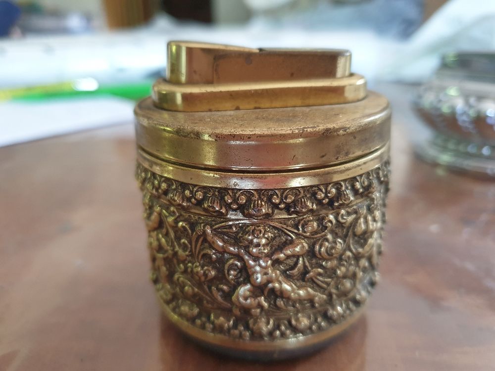 Briquets atypiques, vintage, en l'&eacute;tat : 