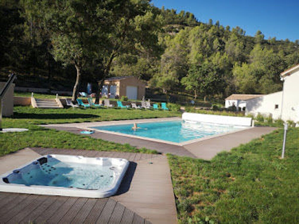   vacances Provence-Alpes-C�te d'Azur, Vins-sur-Caramy (83170)