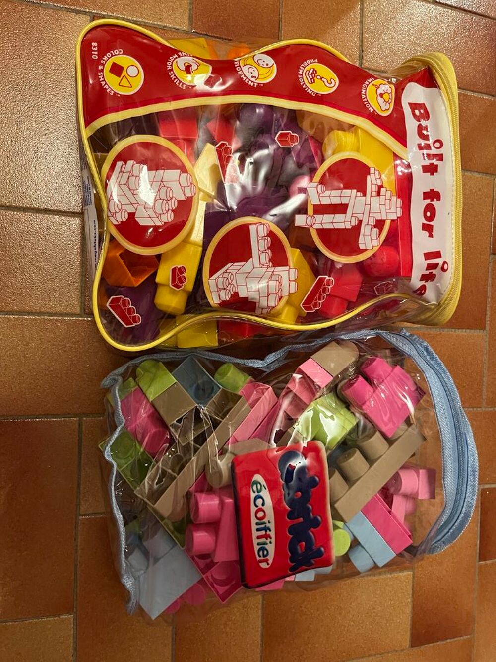 2 puzzles 3 ans et plus, 2 lots de briques enfants bas &acirc;ge. Jeux / jouets