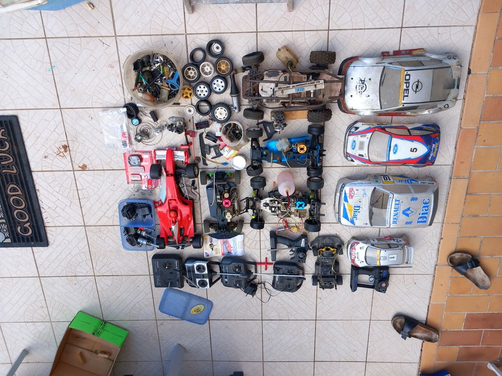 Lot de voiture thermique Jeux / jouets
