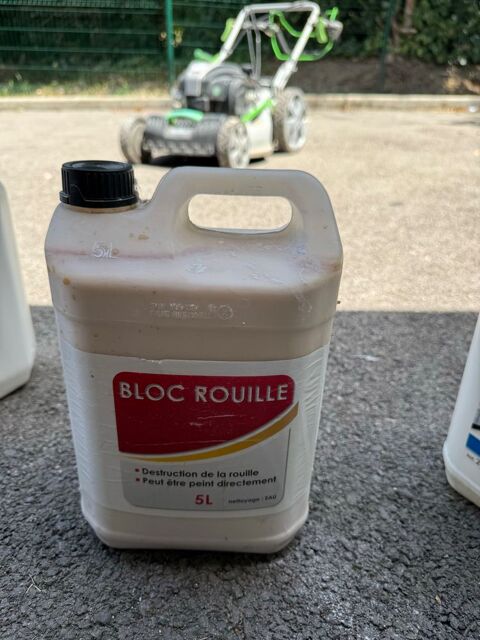 bloc rouille 20 69200 Vénissieux