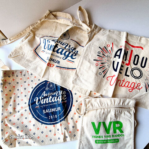 Lot de 3 besasses neuves du vélo vintage de Saumur 2017, 201 20 Saumur (49)