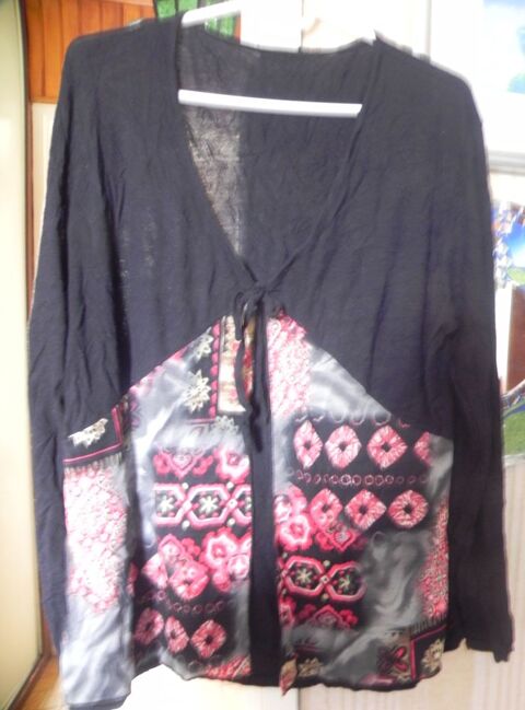 Tea-shirt manches longues, femme, avec dcollet, taille 46 16 Villars-les-Dombes (01)