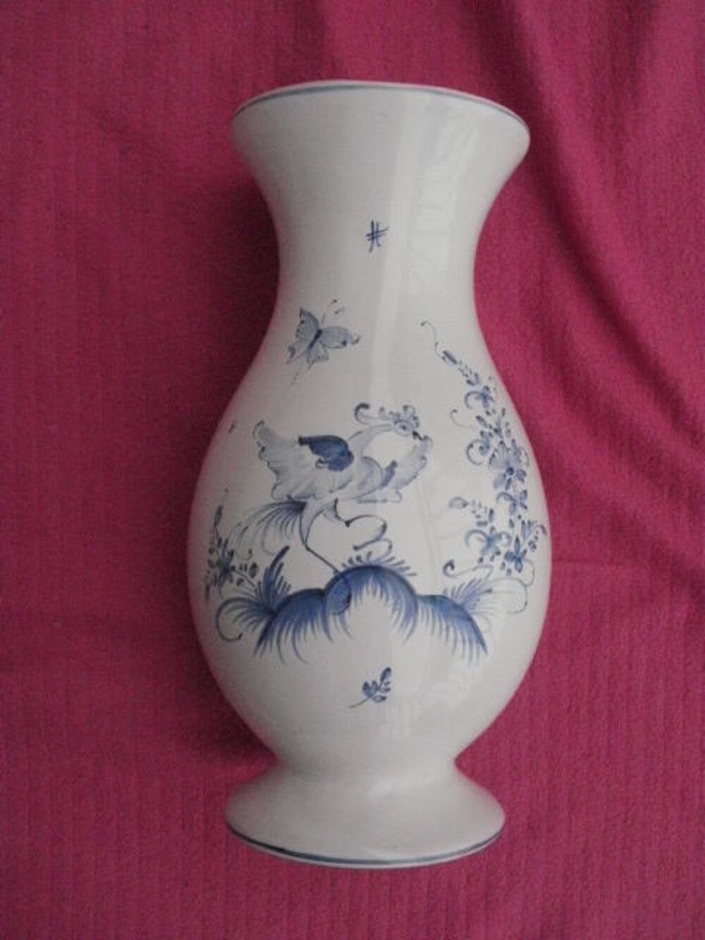 Vase en fa&iuml;ence Atelier A BARATTA &agrave; MOUSTIERS Hauteur 30 c Décoration