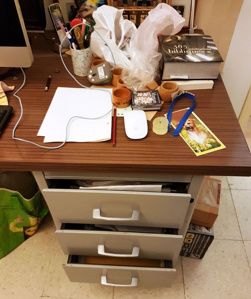 Bureau d'atelier, en m&eacute;tal, bois vintage des ann&eacute;es 60 Meubles