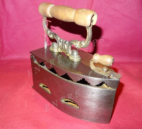 FLAG ANCIEN FER A BRAISE EN FONTE POIGN�E EN BOIS 30 Sergines (89)