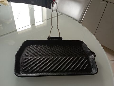 une plaque de  grillade 5 Gradignan (33)