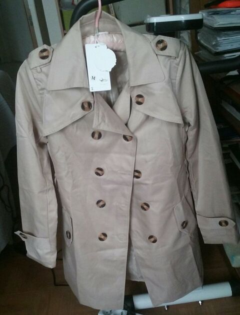 trench coat beige taille M  neuf 20e 20 Paris 19 (75)