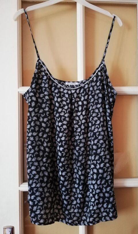 Haut femme, fluide, 42/44. 12 Asni�res-sur-Seine (92)