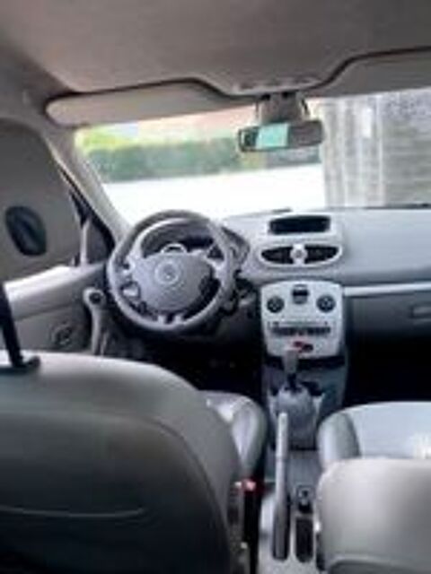 Clio III Clio 1.5 dCi 85 eco2 Privil&egrave;ge Quickshift 5 2009 occasion 49300 Cholet