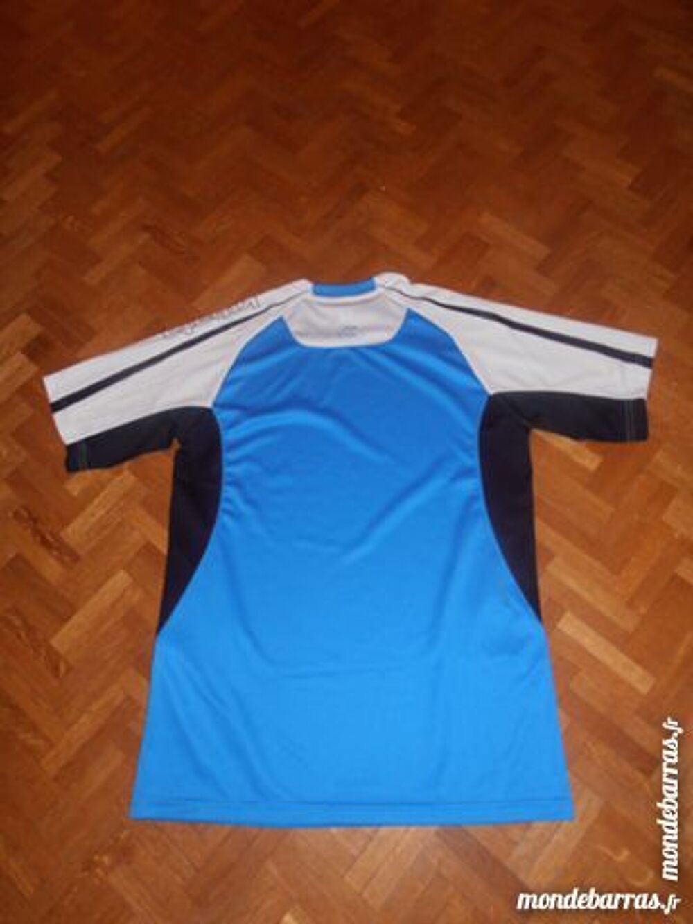 Tee-shirt bleu et blanc Sports