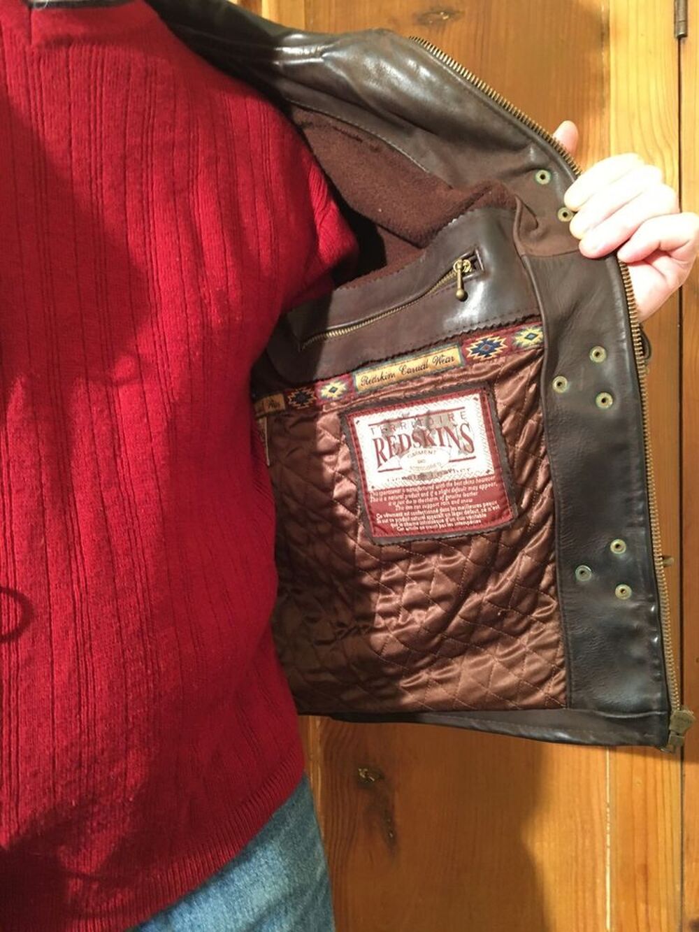 BLOUSON CUIR MARRON RED SKIN
Taille / M Vêtements