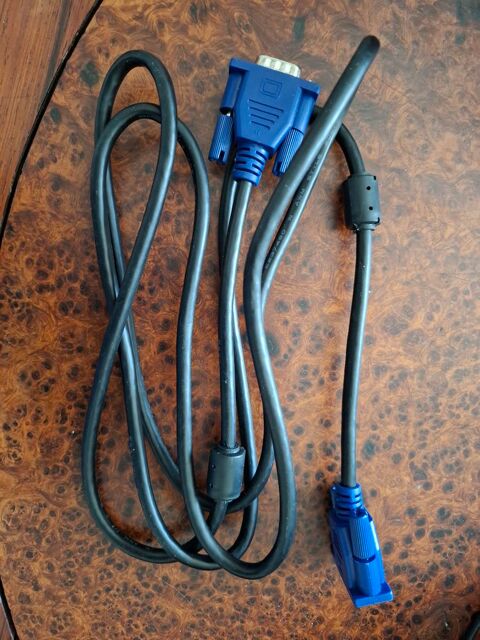 1 câble VGA Bleu / Mâle vers Mâle - 1 m 75 très bon état 4 La Chapelle-Saint-Luc (10)
