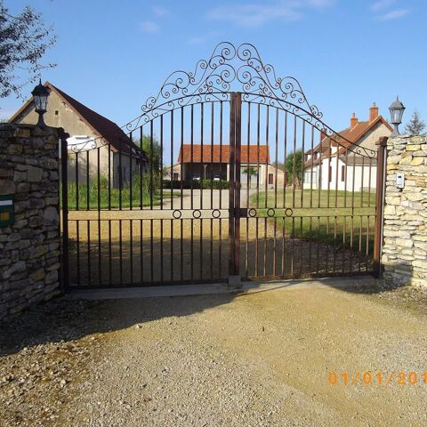    Grand ensemble immobilier Maison - 8 pi�ce(s) - 250 m�