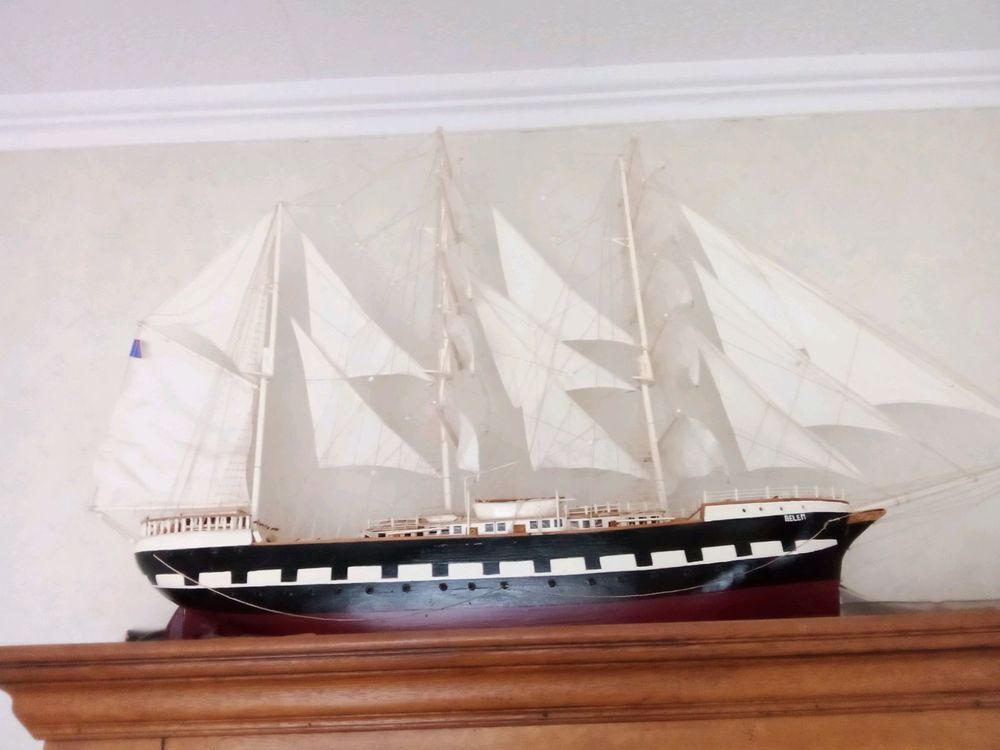 Voilier le Belem fabrication artisanale. 
