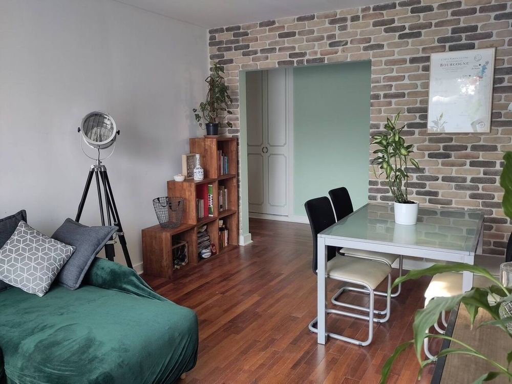 Location Appartement T3 avec Terrasse et Parking à Nogent-sur-Marne, quartier Vis Nogent-sur-marne